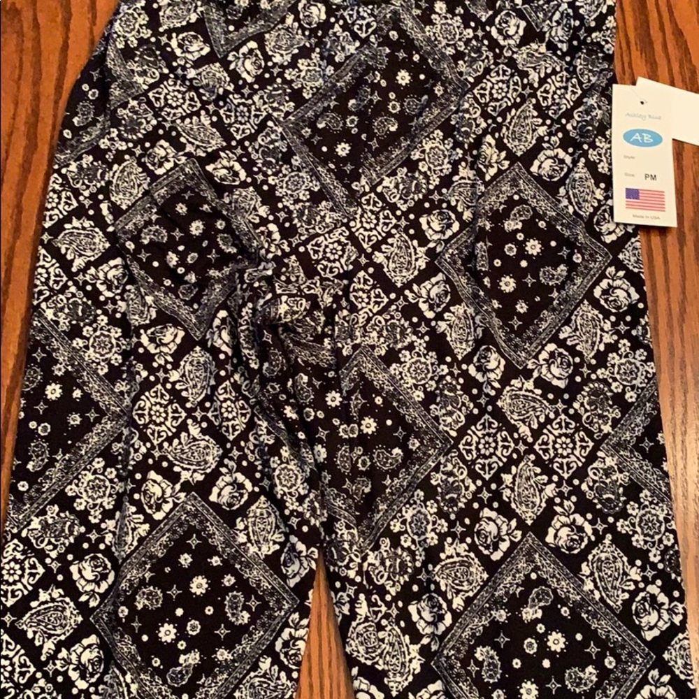 Soft (not fuzzy) crazy leggings